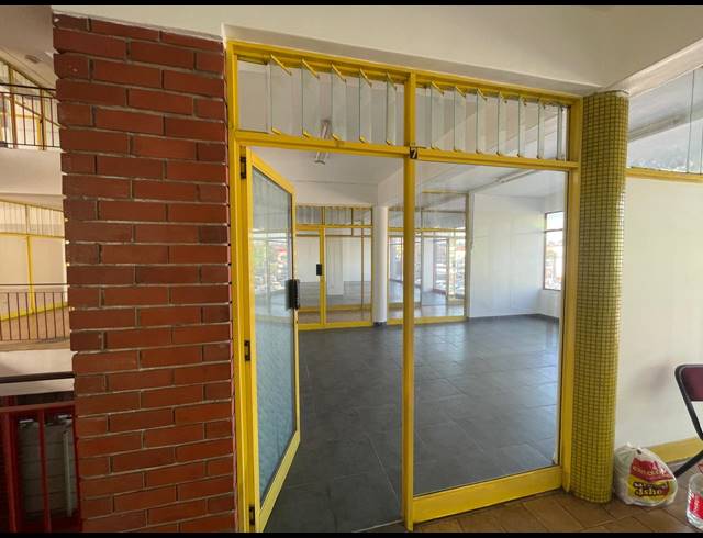 60M² RETAIL TO LET IN STARWOOD
